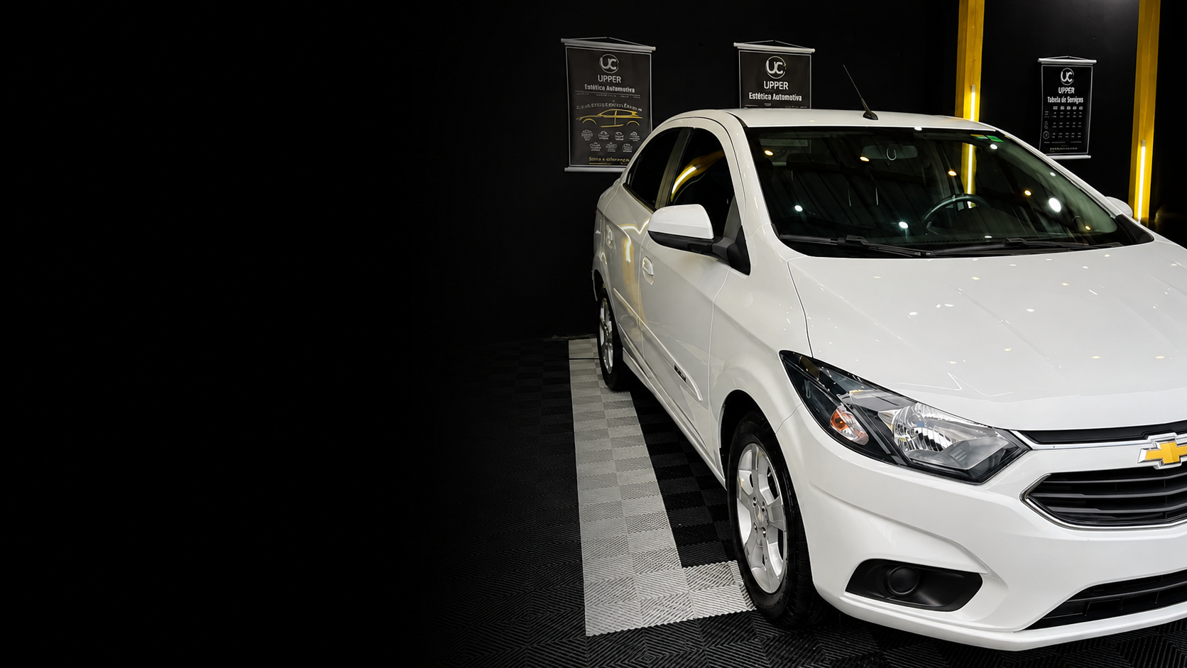 Chevrolet Onix branco cuidado com estética automotiva na CM em Canoas